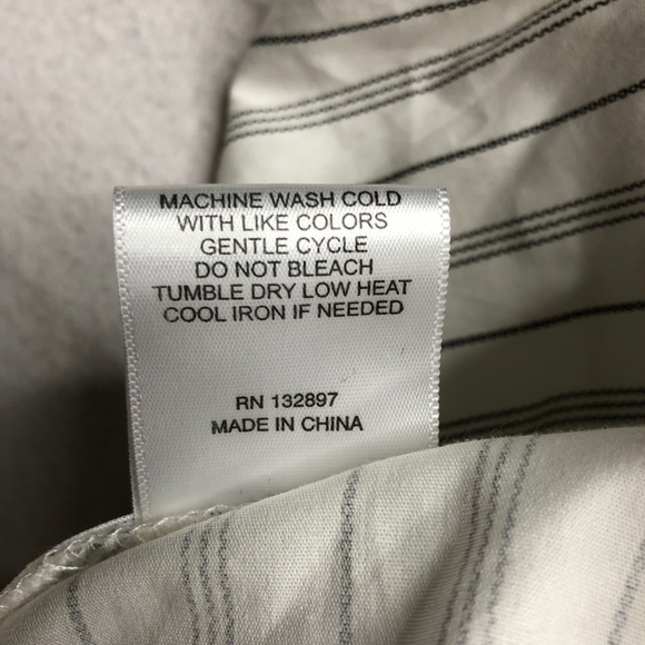 Jane & Delancey NWT New Women's Striped Top Blouse Size Medium - Picture 11 of 12